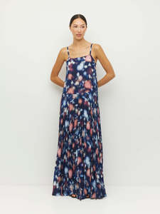 Betty Pleat Dress (Rosette Haze Crepe) Night Fall