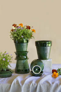 Gift Home Decor: 'Simona' Flower Pot & Saucer