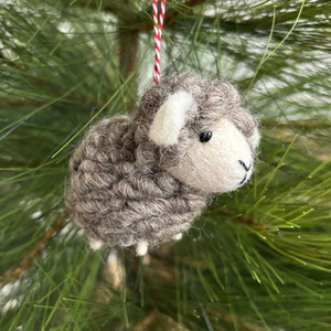 Pashom Felt Christmas Hanging Decoration (Woolly Sheep - Natural)