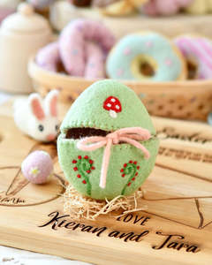 Tara Treasures Felt Egg Cover (Green with Mushroom Motif)