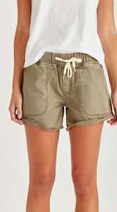 FREYA | Khaki Shorts