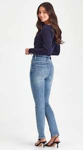 PEACHY | Push Up Short Stuff Jean Blue