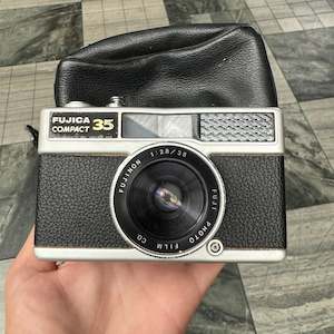 Range Finder: Fujica Compact 35