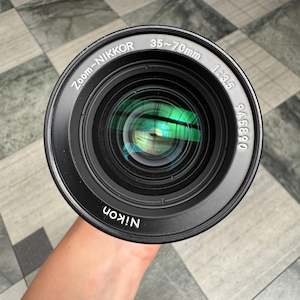 Nikon F Mount: Zoom-Nikkor 35-70mm f/3.5 Lens