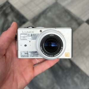 Digital: Panasonic Lumix DMC-LX1