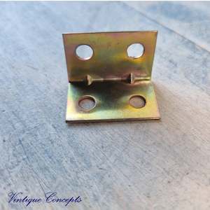 small steel internal corner bracket / support 27mm x 17mm (pkt of 4)