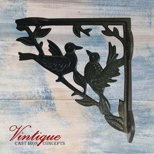 Cast Iron Wall Bracket "JULIANA" love birds 180mm x 170mm x 45mm