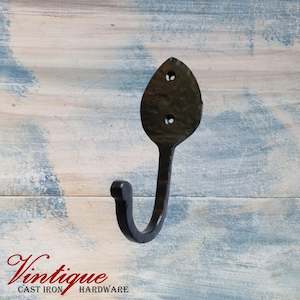 Cast Iron Spearhead single coathook 140mm x55mm
