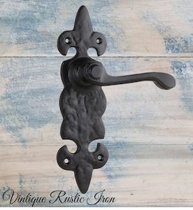 Cast Iron Handles Knobs For Furniture And Doors And Windows: Cast Iron Fleur de lis door levers (pair)