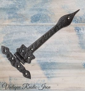 Cast Iron Rustic door or gate Spearhead hinge 235 x 120mm