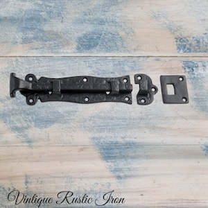 Cast Iron Gate Latch And Closures: Cast Iron Rustic door or gate Bolt 180mm Long
