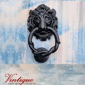 Cast Iron Door Knockers: Cast Iron Lion Head door Knocker 150mm long