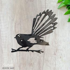 Small Rusty Metal Bird FANTAIL or Pīwakawaka  190mm x 185mm