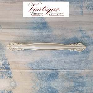 French Theme: Ornate Ivory / Gold with Flourish Drawer handle 175mm long