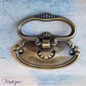 Vintage Furniture Handles Pull: Antique Gold Scallop Swing Bail Cabinet handle