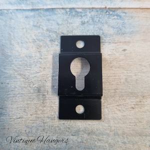 Raised Keyhole hanger Black 41 x 20mm (ideal for speakers,sound bar etc)