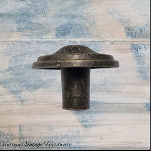 Vintage Metal Hardware: Flower Centre Bronze vintage Drawer Knob 26mm diameter