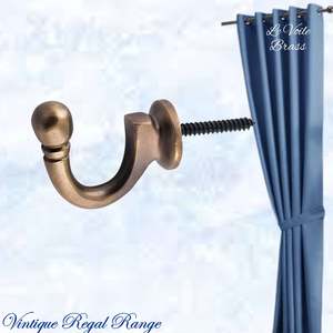 Le Voile Antiqued Brass acorn Tie back hook 45mm