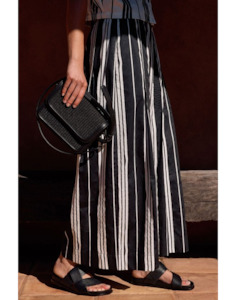 Products: Reza Pant - Pants : Just Looking - Elk S25