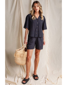Madeleine Short - Shorts : Just Looking - Foxwood S25