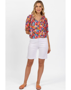 Slim Leg Above Knee Short - Shorts : Just Looking - Vassalli S25 S25SALE