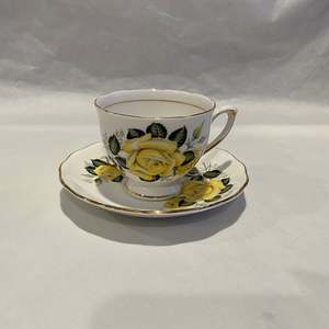 Vintage Finds: Colclough Yellow Roses Cup and Saucer