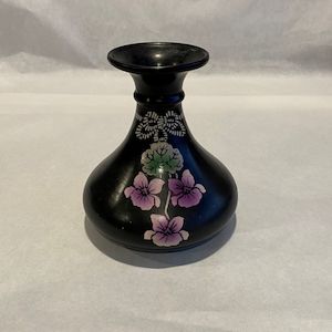 Pottery Glass: Shelley Black Violette Vase