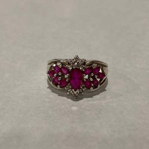 Vintage Jewellery: Sterling Silver Ring Pink Gemstones