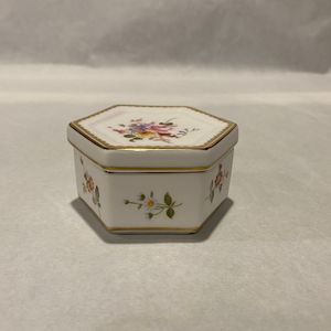 Pottery Glass: Royal Crown Derby Posies Hexagon Lidded Trinket Box
