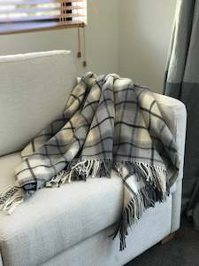 Palliser Ridge lambswool blanket - Large Twill Check