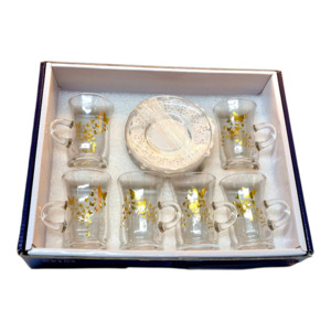 Kitchen: 6 Cups and 6 Saucers