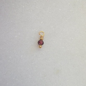Tiny Birthstone January - Garnet