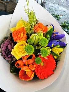Products: Beautiful Brights Kakariki Flowers. Ashburton Florist. Tinwald Florist