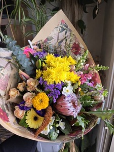 Products: Beautiful Brights Kakariki Flowers. Ashburton Florist. Tinwald Florist