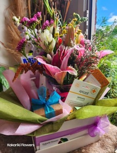 Products: Pamper Pack Perfection - Kakariki Flowers