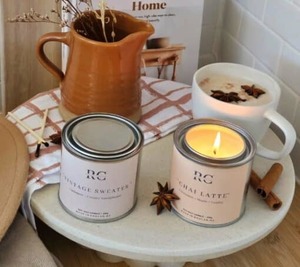 Products: Raglan Candles - Kakariki Flowers