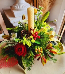Products: Christmas Table Arrangement - Kakariki Flowers