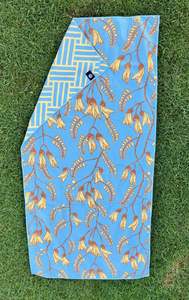 Kōwhai Beach Towel with magnets