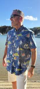 Mens: Sail the Bay Kiwi Classic Mens SS Shirt.