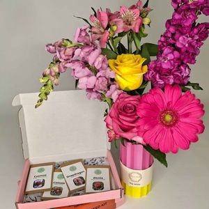 Fresh flowers Kānuka Boutique Florist: Flower Lovers Gift Set