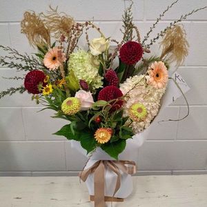 Fresh flowers Kānuka Boutique Florist: Natural and Rustic