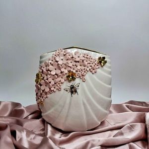 Dawn Clayden Kānuka Boutique Florist: Bee XL Deco Vase Jar by Dawn Clayden