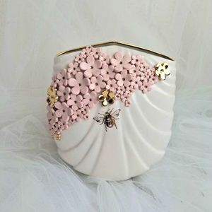 Dawn Clayden Kānuka Boutique Florist: Bee XL Deco Vase Jar by Dawn Clayden