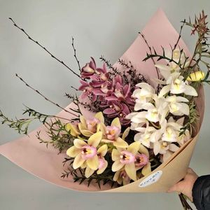 Fresh flowers Kānuka Boutique Florist: Polymin Orchids
