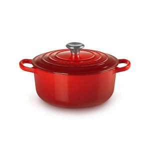 Casserole Dishes: Signature Round Casserole Cerise