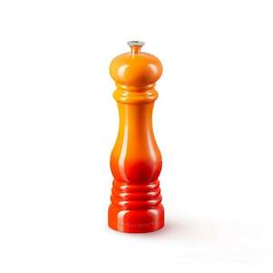 Salt Pepper Grinders: Classic Pepper Mill 21cm Volcanic