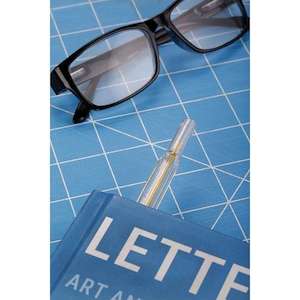 Novelty: Kikkerland Bookmark Pen