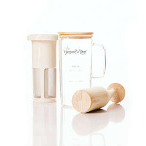 Kitchen Helpers: Vegan Milker