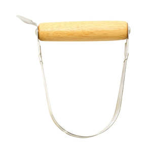 Bakeware Accessories: Pastry Blender