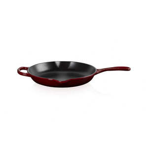 Signature Round Skillet Garnet